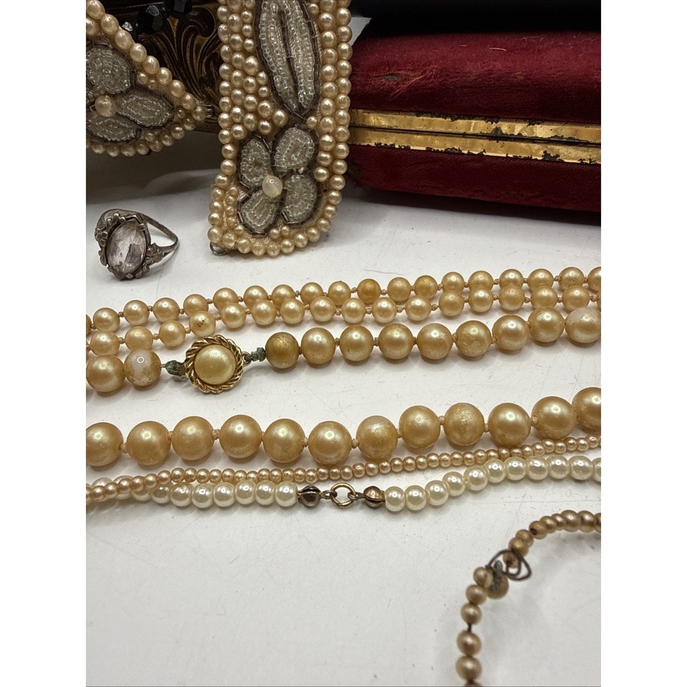 Estate Jewelry Lot Pearl Necklaces, Jewelry Boxes, Earrings, Bracelet - Picture 4 of 13